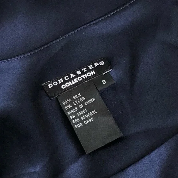 [Doncaster] Navy Silk Ruched Cap Sleeve Side Zip Top - Picture 3 of 6